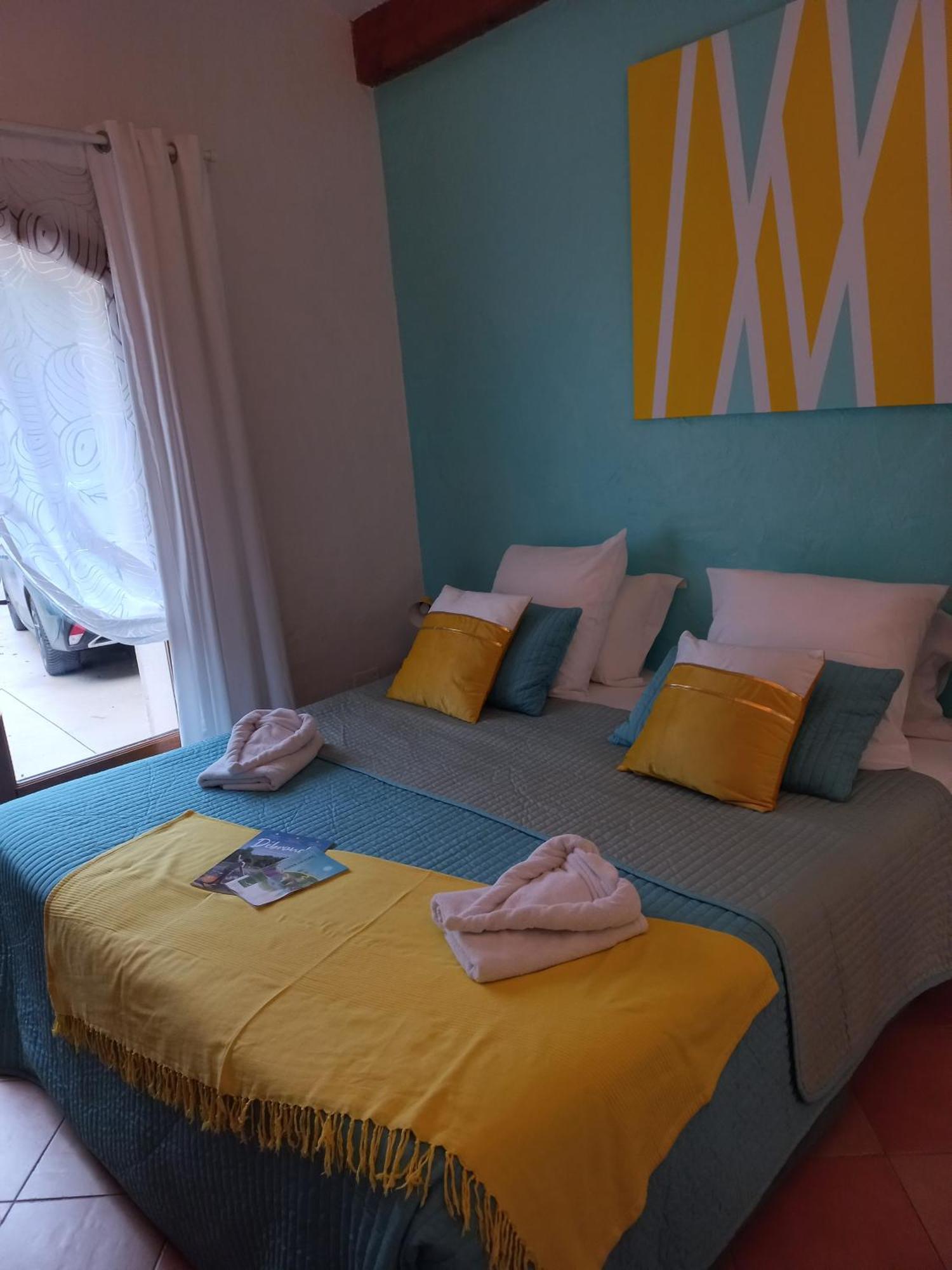 Villa Asunda B&B Spa & Sauna, Chambres D'Hotes Сен-Максимен-ла-Сент-Бом Екстериор снимка