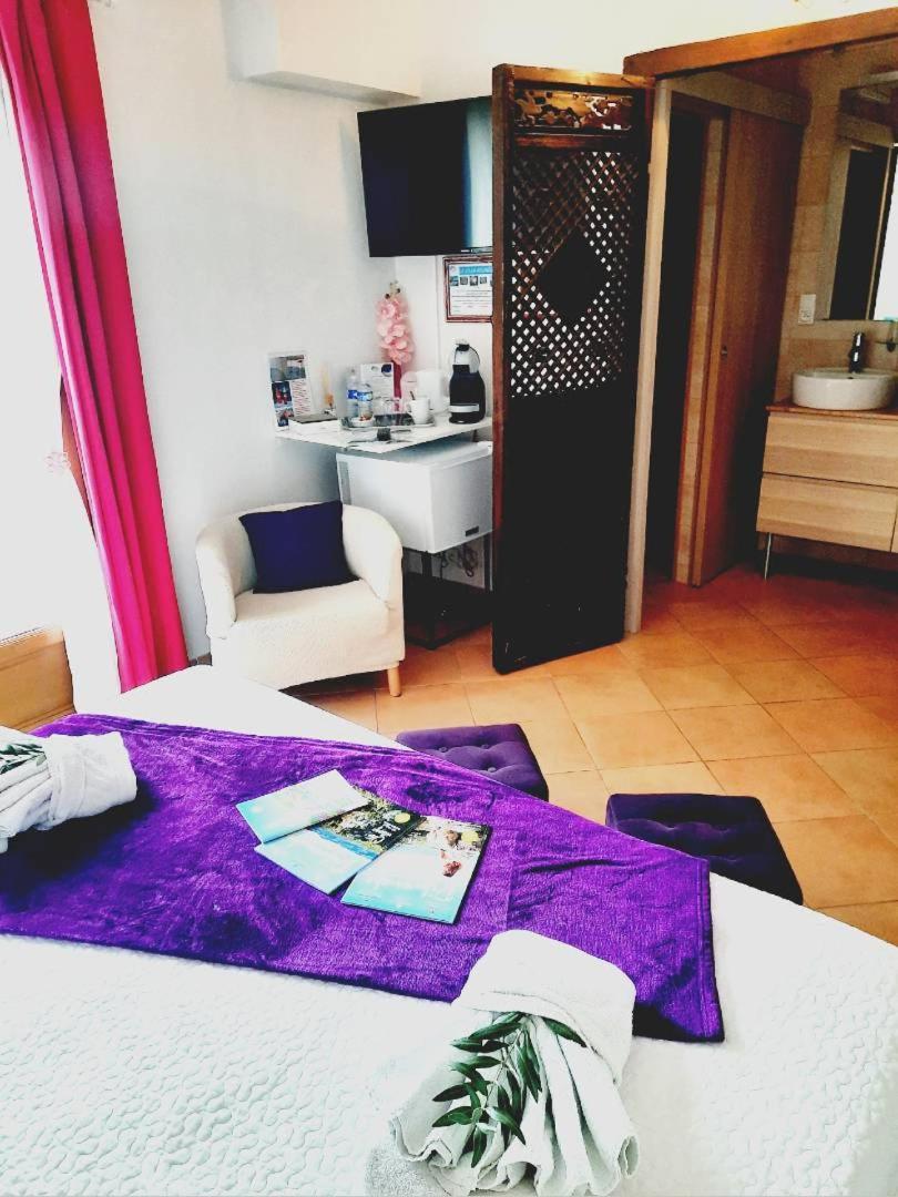 Villa Asunda B&B Spa & Sauna, Chambres D'Hotes Сен-Максимен-ла-Сент-Бом Екстериор снимка